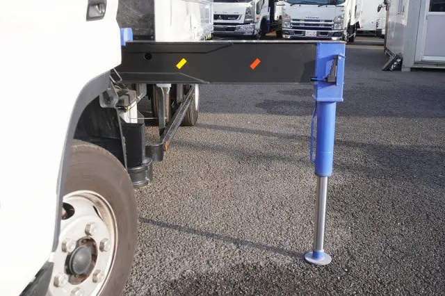 三菱 キャンター 2PG-FEB80(2WD)の写真25