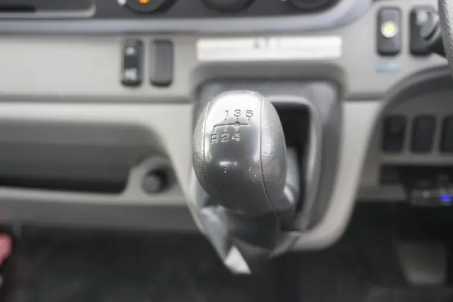 三菱 キャンター 2PG-FEB80(2WD)の写真32