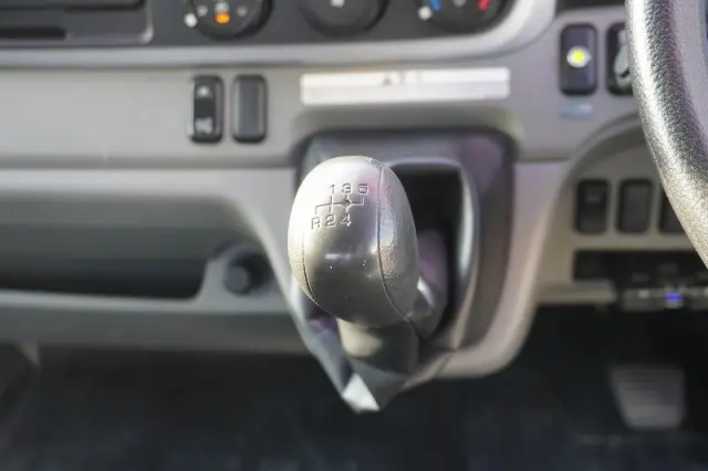 三菱 キャンター 2PG-FEB80(2WD)の写真32