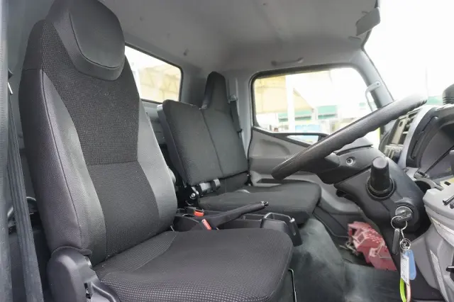 三菱 キャンター 2PG-FEB80(2WD)の写真37