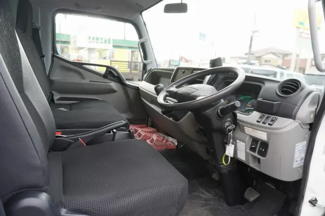 三菱 キャンター 2PG-FEB80(2WD)の写真38