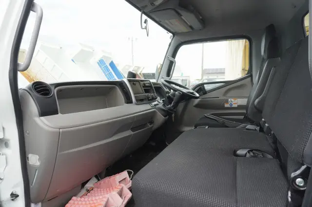 三菱 キャンター 2PG-FEB80(2WD)の写真39