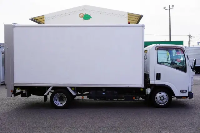 いすゞ エルフ TRG-NLR85AN(2WD)の写真5