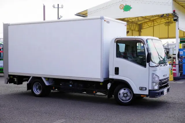 いすゞ エルフ TRG-NLR85AN(2WD)の写真6