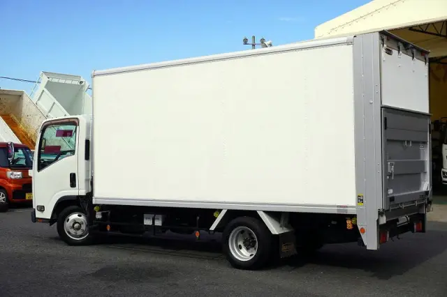 いすゞ エルフ TRG-NLR85AN(2WD)の写真7