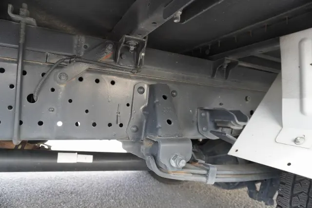 いすゞ エルフ TRG-NLR85AN(2WD)の写真12