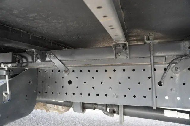 いすゞ エルフ TRG-NLR85AN(2WD)の写真13