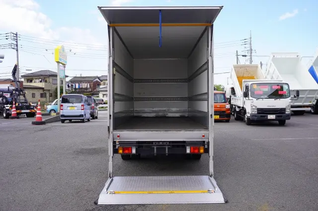 いすゞ エルフ TRG-NLR85AN(2WD)の写真18