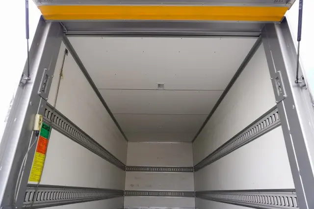 いすゞ エルフ TRG-NLR85AN(2WD)の写真20