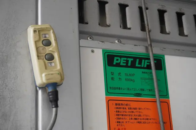 いすゞ エルフ TRG-NLR85AN(2WD)の写真23