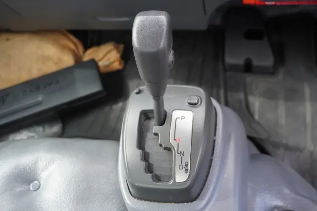 いすゞ エルフ TRG-NLR85AN(2WD)の写真31