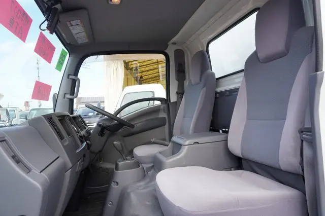 いすゞ エルフ TRG-NLR85AN(2WD)の写真39