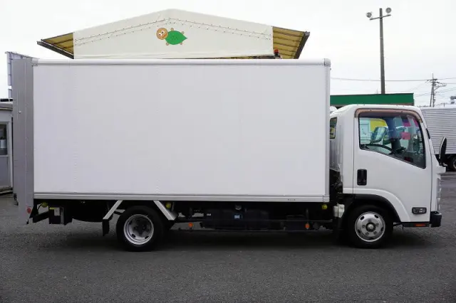 いすゞ エルフ TRG-NLR85AN(2WD)の写真5