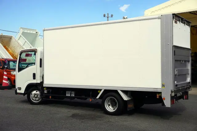 いすゞ エルフ TRG-NLR85AN(2WD)の写真7