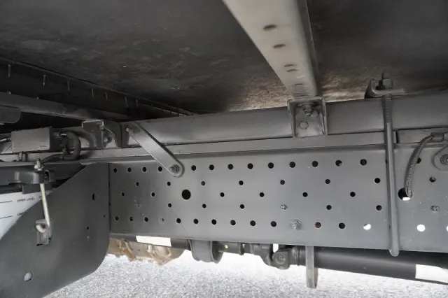 いすゞ エルフ TRG-NLR85AN(2WD)の写真13