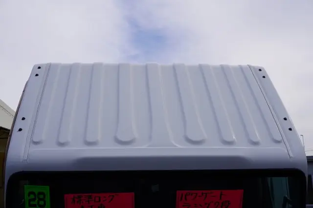 いすゞ エルフ TRG-NLR85AN(2WD)の写真17