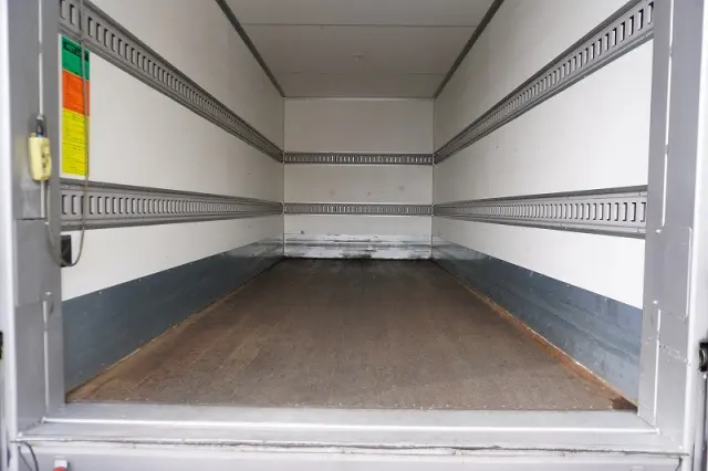 いすゞ エルフ TRG-NLR85AN(2WD)の写真19