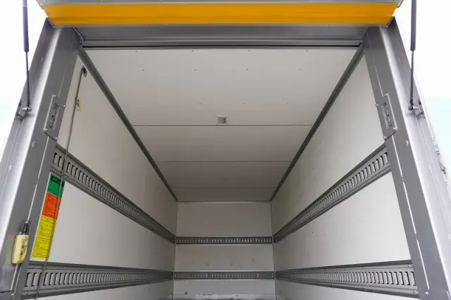 いすゞ エルフ TRG-NLR85AN(2WD)の写真20