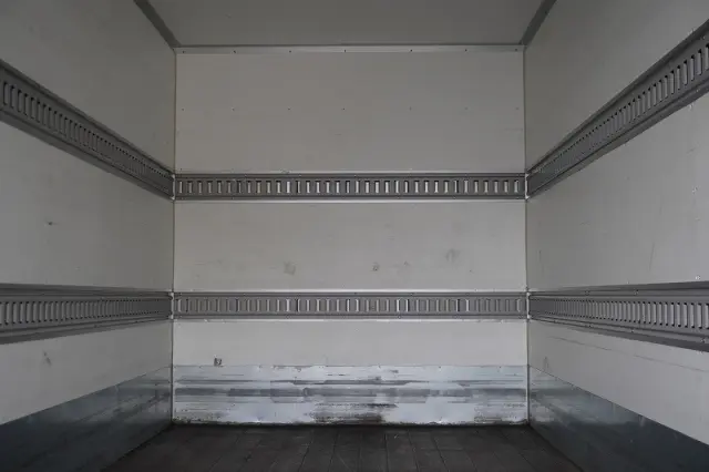 いすゞ エルフ TRG-NLR85AN(2WD)の写真22