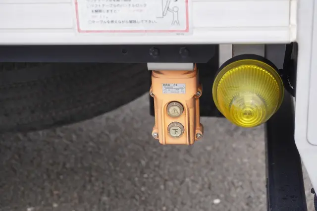 いすゞ エルフ TRG-NLR85AN(2WD)の写真27