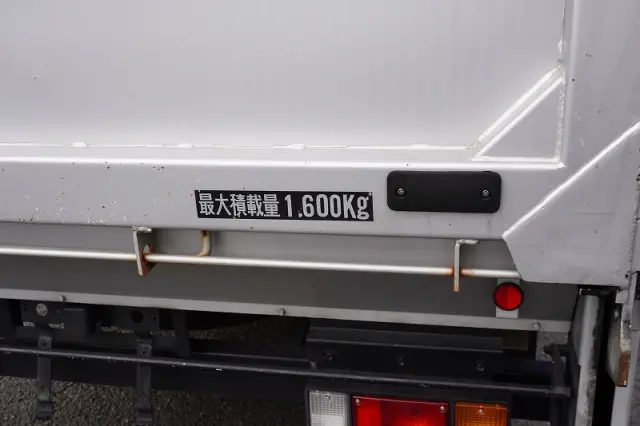 いすゞ エルフ TRG-NLR85AN(2WD)の写真28