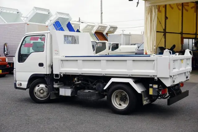 いすゞ エルフ TPG-NKR85AN(2WD)の写真7