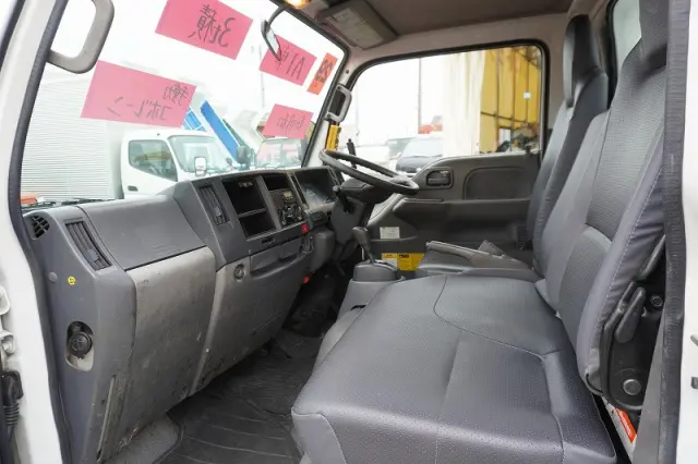 いすゞ エルフ TPG-NKR85AN(2WD)の写真40