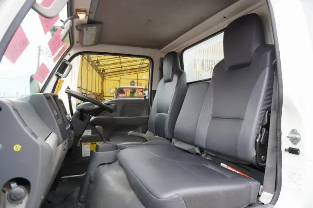 いすゞ エルフ TPG-NKR85AN(2WD)の写真41