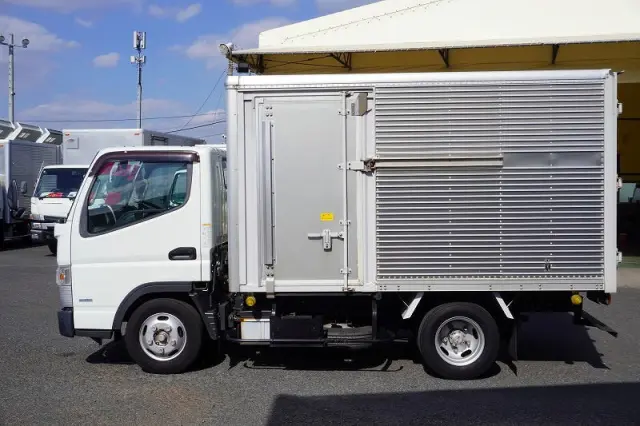 三菱 キャンター TPG-FBA20(2WD)の写真3