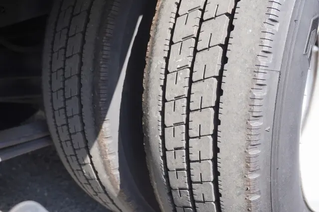 三菱 キャンター TPG-FBA20(2WD)の写真10