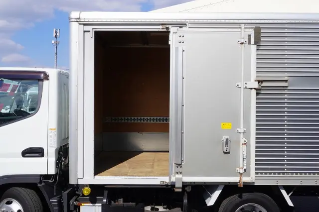 三菱 キャンター TPG-FBA20(2WD)の写真18
