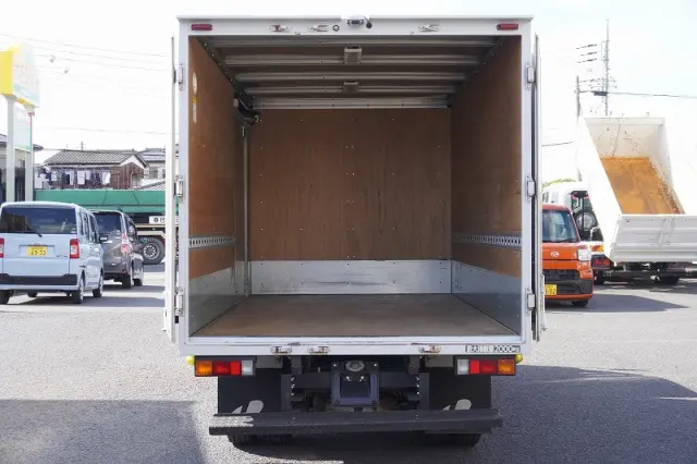 三菱 キャンター TPG-FBA20(2WD)の写真19