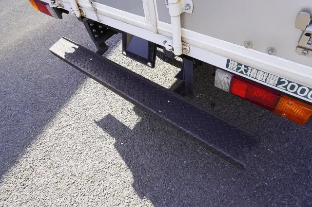三菱 キャンター TPG-FBA20(2WD)の写真27
