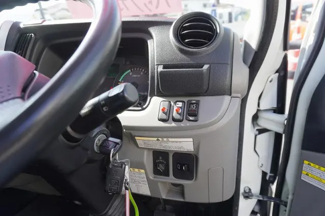 三菱 キャンター TPG-FBA20(2WD)の写真34