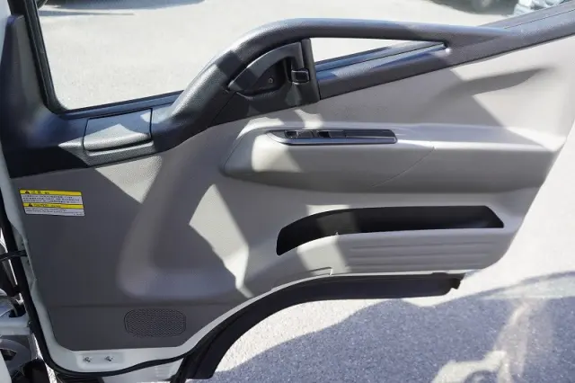 三菱 キャンター TPG-FBA20(2WD)の写真35