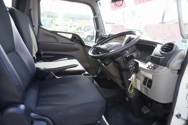 三菱 キャンター TPG-FBA20(2WD)の写真37