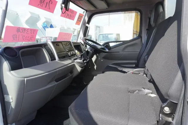 三菱 キャンター TPG-FBA20(2WD)の写真38