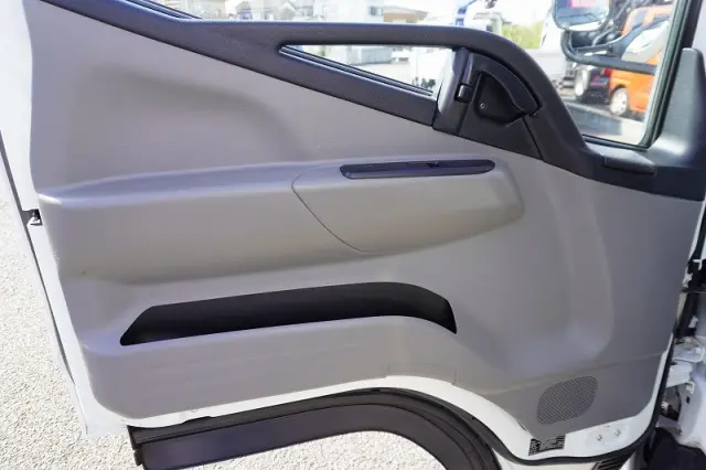 三菱 キャンター TPG-FBA20(2WD)の写真40