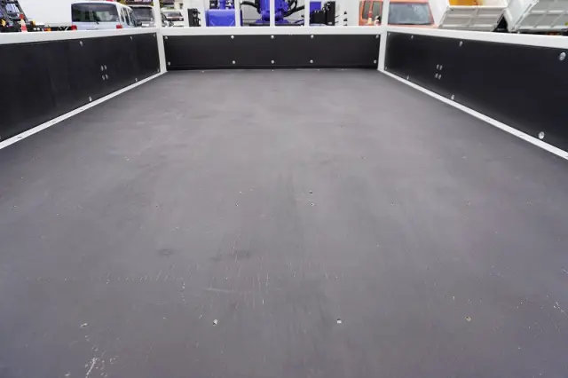 三菱 キャンター 2PG-FEB80(2WD)の写真16