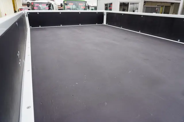 三菱 キャンター 2PG-FEB80(2WD)の写真19