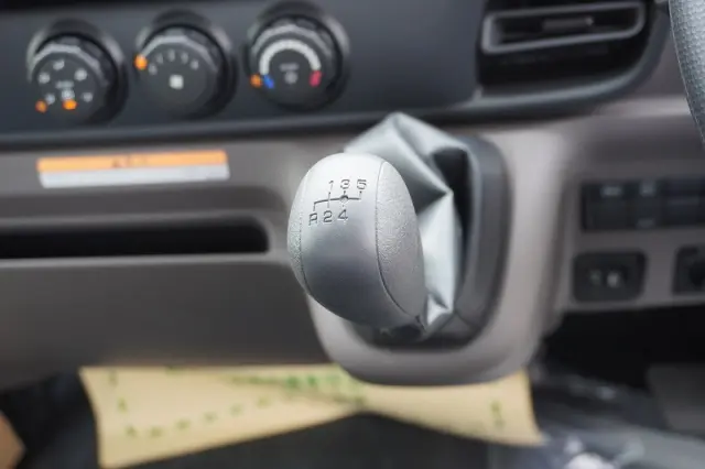 三菱 キャンター 2PG-FEB80(2WD)の写真32