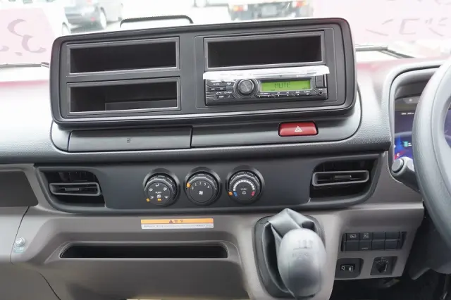 三菱 キャンター 2PG-FEB80(2WD)の写真33