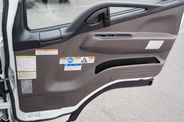 三菱 キャンター 2PG-FEB80(2WD)の写真37