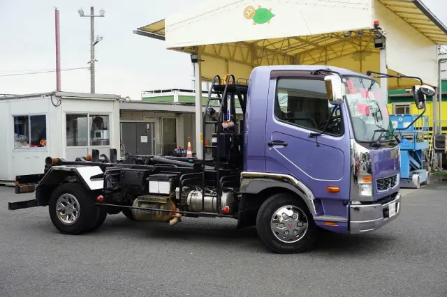 三菱 ファイター 2KG-FK71F(2WD)の写真6