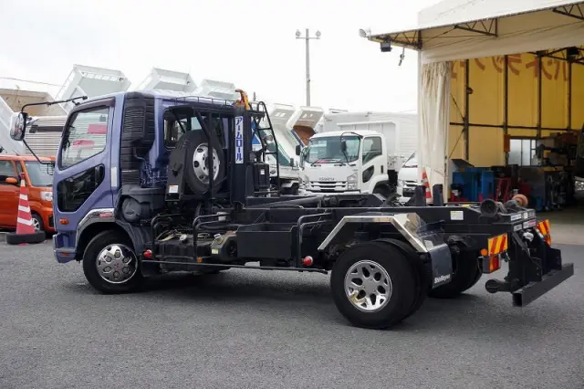 三菱 ファイター 2KG-FK71F(2WD)の写真7