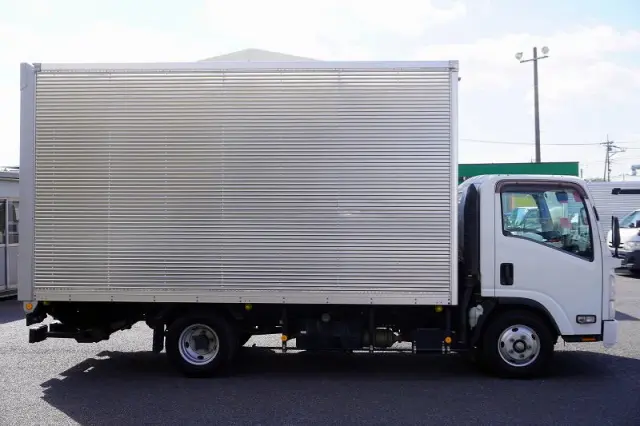 いすゞ エルフ TRG-NPR85AN(2WD)の写真5