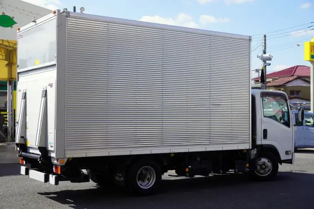 いすゞ エルフ TRG-NPR85AN(2WD)の写真8