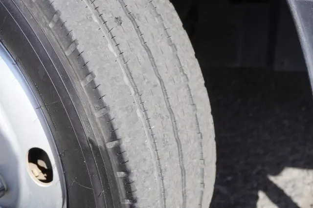 いすゞ エルフ TRG-NPR85AN(2WD)の写真10