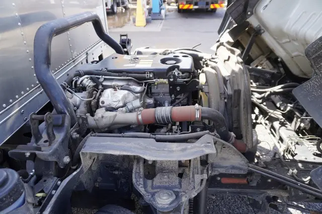 いすゞ エルフ TRG-NPR85AN(2WD)の写真16