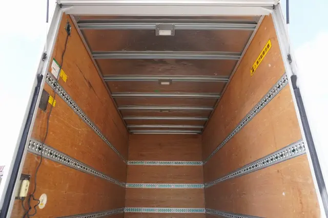 いすゞ エルフ TRG-NPR85AN(2WD)の写真21